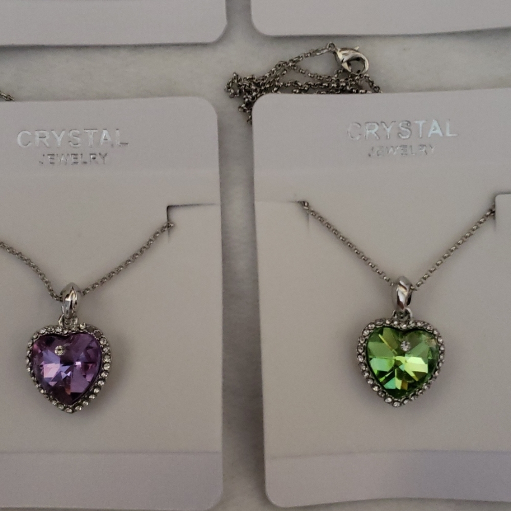 GIFTS - Picture 4 of 5